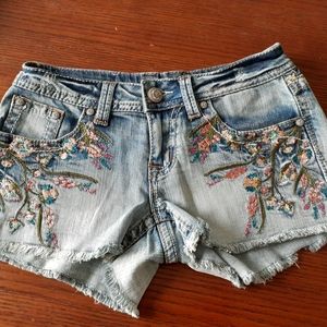 Grace in LA embroidered and fringed shorts, sz 26